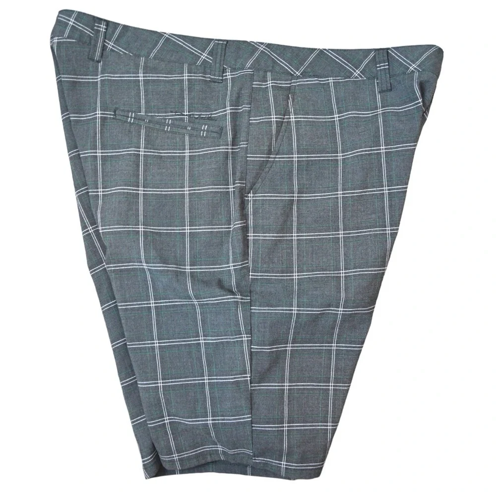 Travis Mathew Gray Casual‎ Men’s Windowpane Print Shorts, Size 38 FLAW